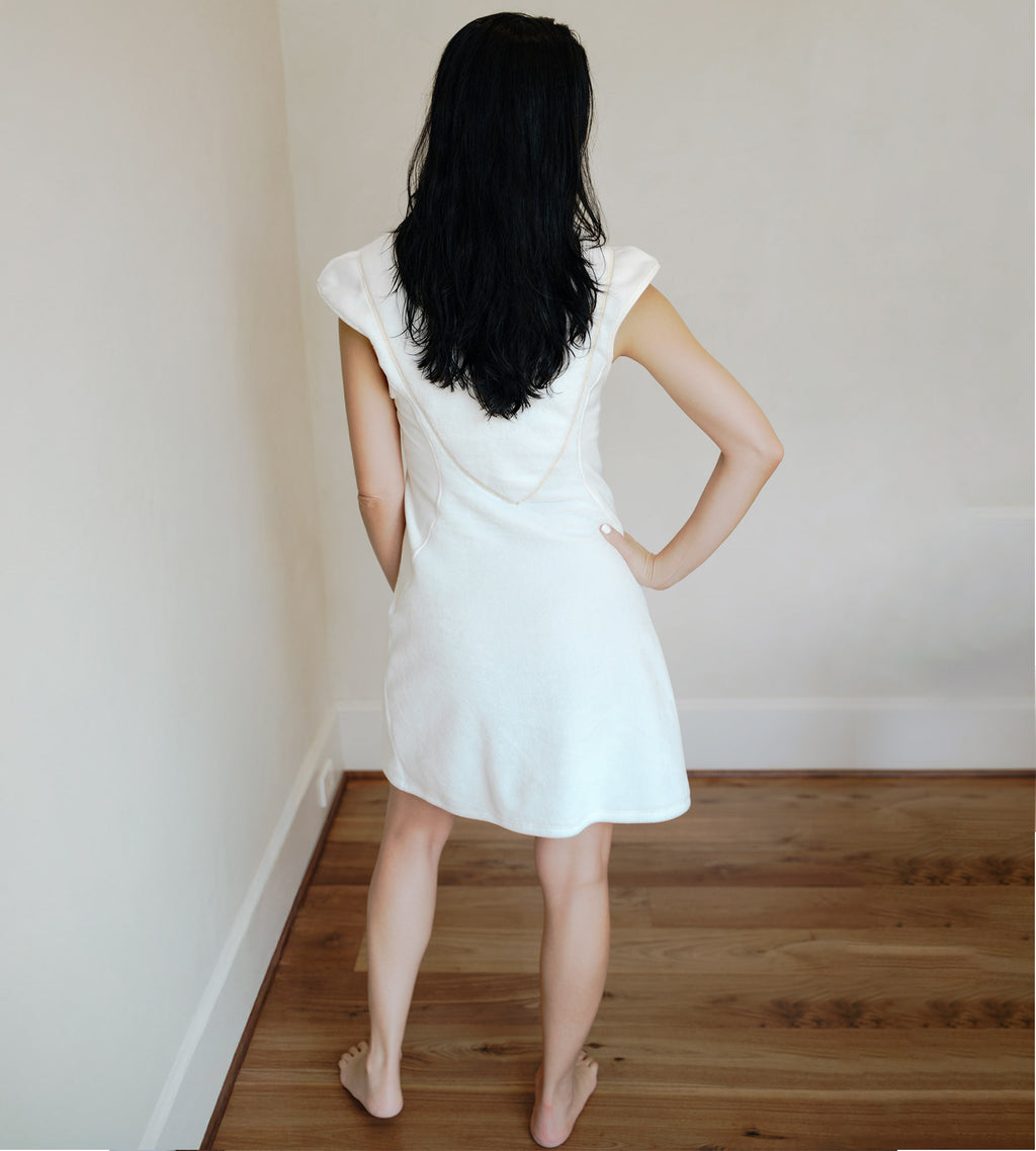 Back view of RoMia24 luxury robe alternative for women - air dry hair design